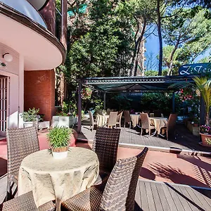 *** Hotel Pina Italien